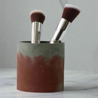 small catchall for makeup brushes