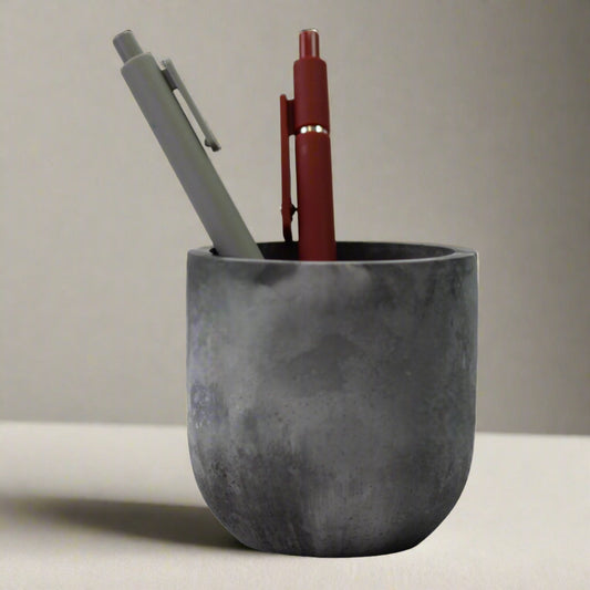 small pen holder